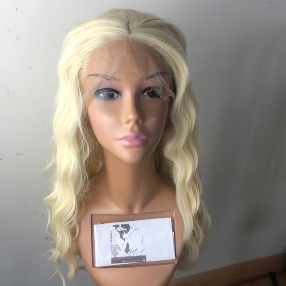 20” BLONDE WAVY LACE FRONT WIG *NEW*